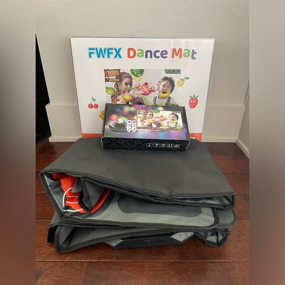 Clearance! Used like new/FWFX Dance Mat/Grey. - Picture 10 of 16